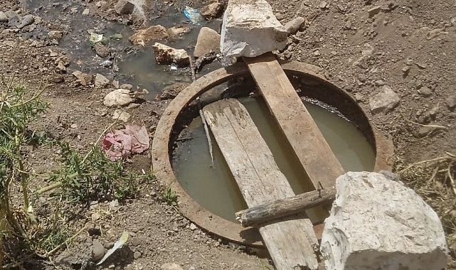 Mazıdağı'nda taşan kanalizasyon tehlike saçıyor