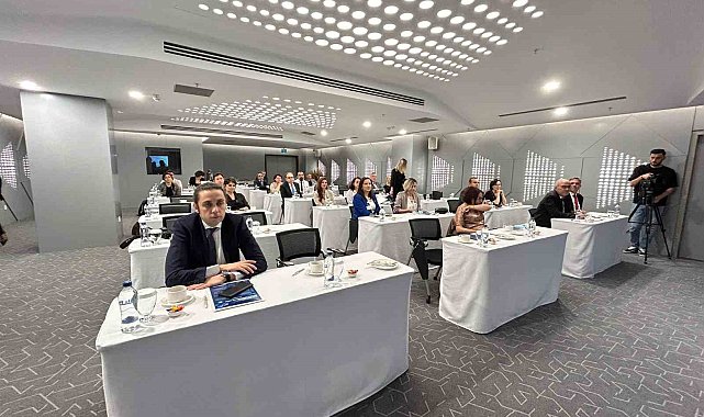 Medicana İzmir'de 'Gastrointestinal Sistem Kanserlerinde Tedavi' sempozyumu düzenlendi