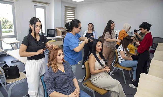 MERCEK'te kuaförlük kursu başladı