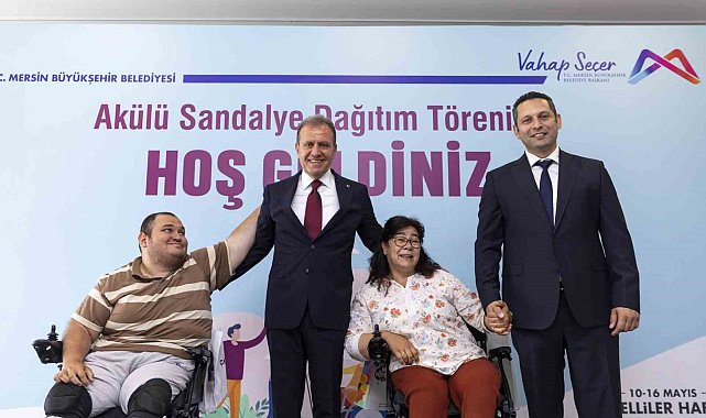 Mersin'de 50 özel bireye akülü sandalye dağıtıldı