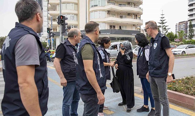 Mersin'de zabıta ekiplerinden dilencilere operasyon