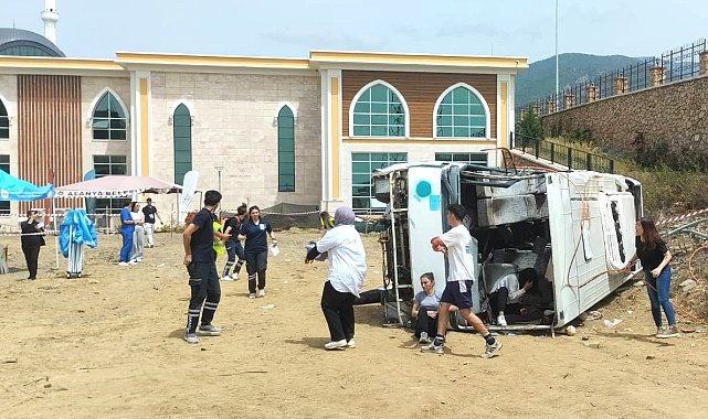 MEÜ'lü öğrenciler Ulusal Tralli Travma Rallisi'nde üçüncü oldu