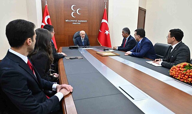 MHP lideri Bahçeli'ye anlamlı ziyaret