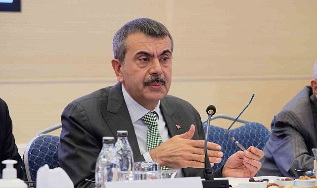Milli Eğitim Bakanı Tekin: "Öğretmene yönelik şiddetin ceza yaptırımları konusunda daha farklı değerlendirilmesine yönelik hukuki tedbirlerimizi aldık"