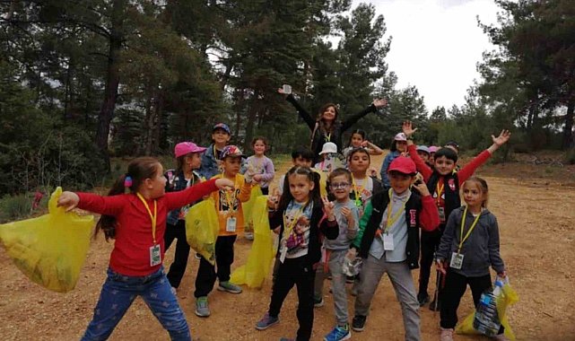 Minik öğrenciler doğada tasarruf için çalışarak herkese örnek oldular