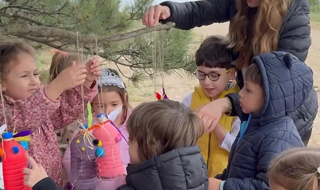 Minik öğrenciler kuşlar için yemlik hazırladılar