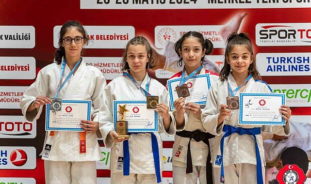 Minikler Türkiye Judo Şampiyonası'nda Ümraniye rüzgarı esti
