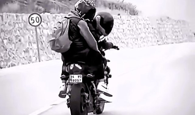 Motosiklet kazasında hayatını kaybeden iki arkadaştan son bakış