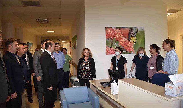 Müdür Şenkul, Kuşadası'nın sağlık hizmetlerini yerinde inceledi