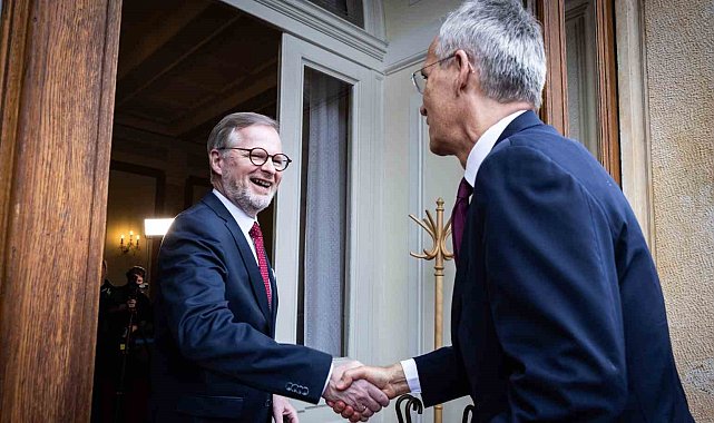 NATO Genel Sekreteri Stoltenberg Prag'da
