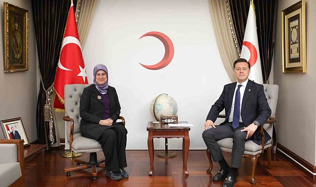 Nebi Hatipoğlu Türk Kızılay Genel Başkanı'nı ziyaret etti