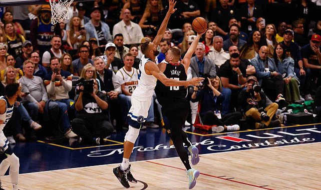 Nikola Jokic 40 sayı attı, Denver seride öne geçti