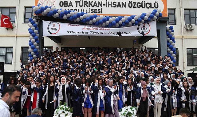 Oba Türkan-İhsan Özgüçlü Anadolu Lisesi ilk mezunlarını verdi