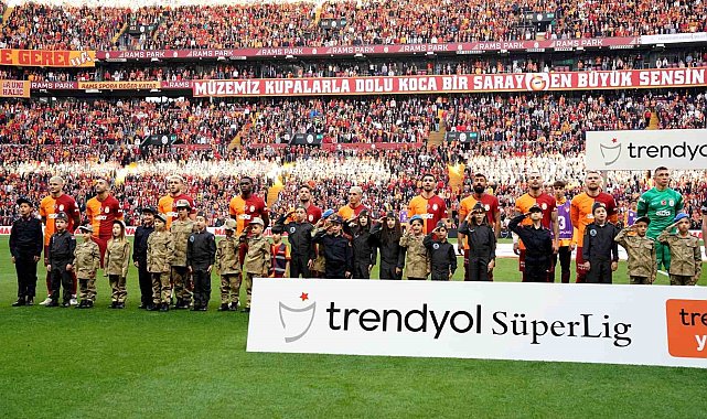 Okan Buruk son iki haftanın 11'ini bozmadı