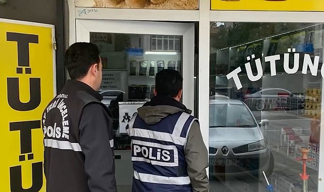 Okul çevresinde küçük çocuklara sigara satanlara operasyon