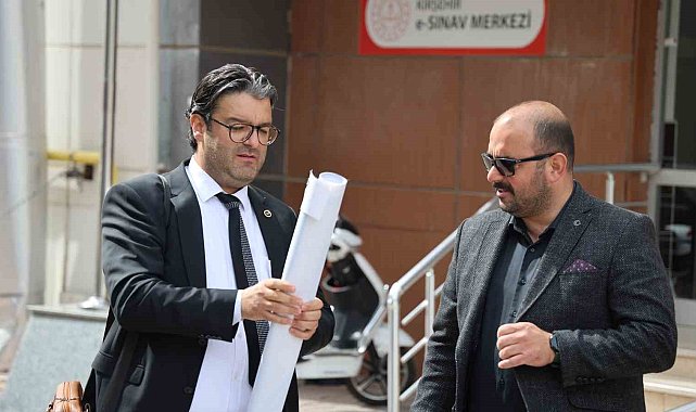 Okul müdürünün öldürülmesi, Kırşehir'de 2 kişi ile protesto edildi