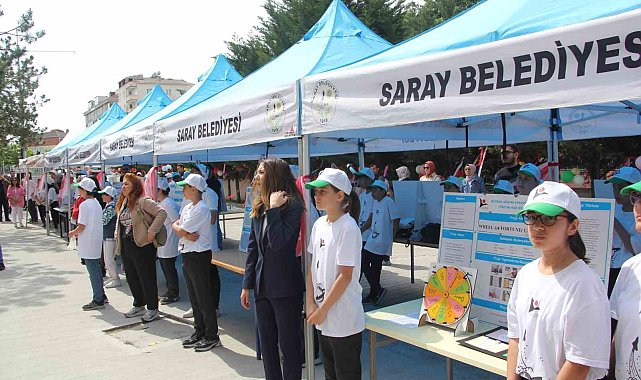 Ortaokul öğrencilerinin hazırladığı eserlerden oluşan bilim fuarı açıldı
