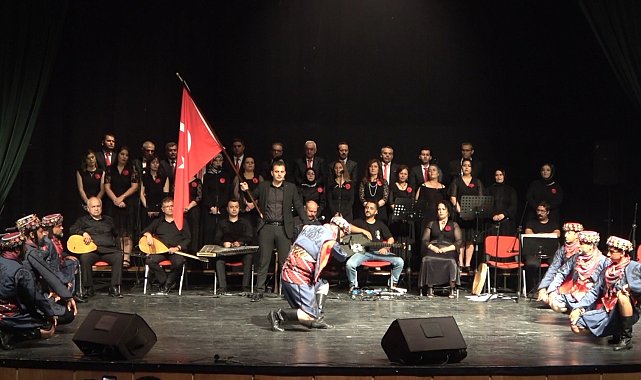 Osmaniye'de Türk Halk Müziği konseri verildi