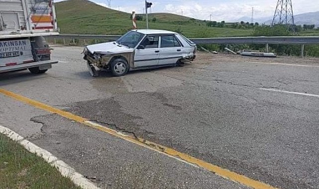 Otomobil bariyerlere çarptı: 1 yaralı