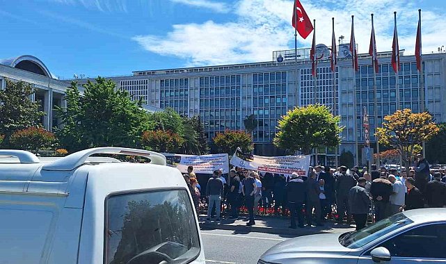 Özel halk otobüsü esnafından Saraçhane'de İBB'ye protesto