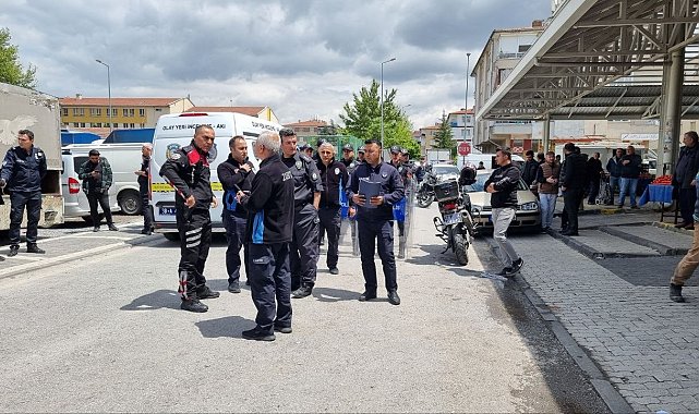 Pazarcılar arasında kız alıp verme meselesinden dolayı kavga: 1&#039;i silahla, 4 yaralı