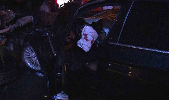 Pendik'te 3 aracın karıştığı zincirleme kaza: 4 yaralı