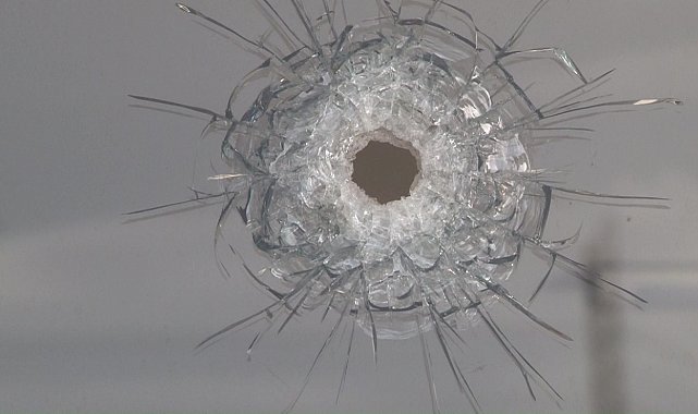 Pendik'te aynı kişiye silahlı saldırı anı kamerada