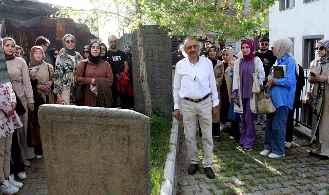 Prof. Dr. Özden; Tarihi şahsiyetlerin mezarları gün yüzüne çıkarılmalı