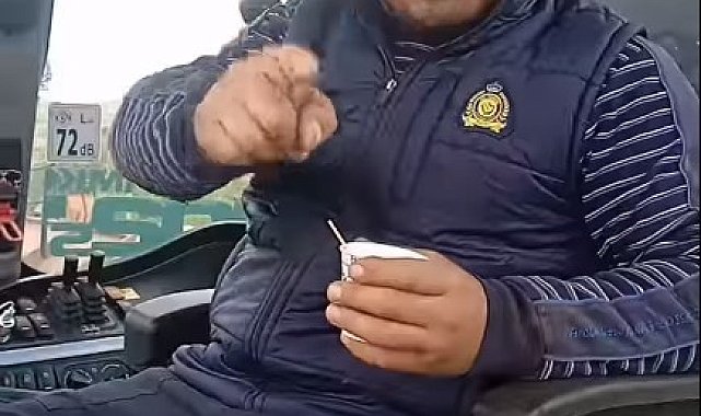 "Aferin" dediği hırsıza eşyaları getirmesi için para teklif etti