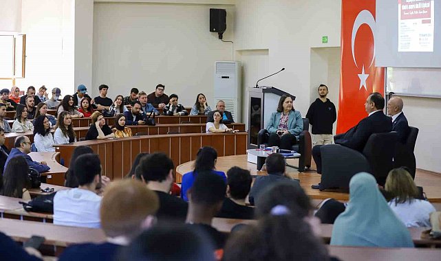 "Gümrük Birliği Anlaşması, vize ve mülteci sorunu Türkiye-AB ilişkilerini olumsuz etkiliyor"