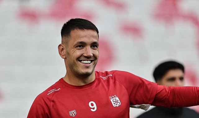 Rey Manaj Sivasspor'a veda etti