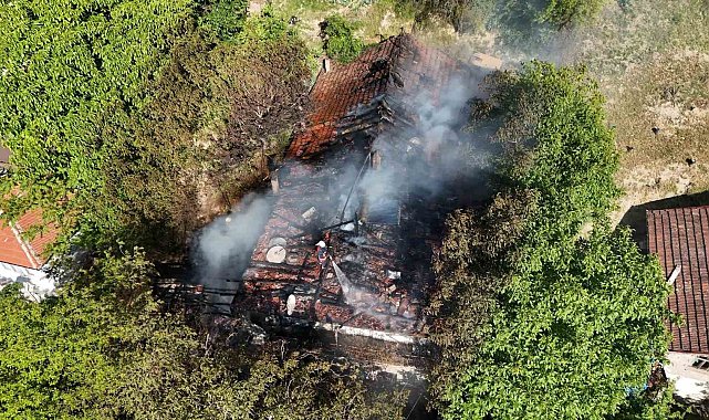 Safranbolu'da iki katlı müstakil ev yangında zarar gördü