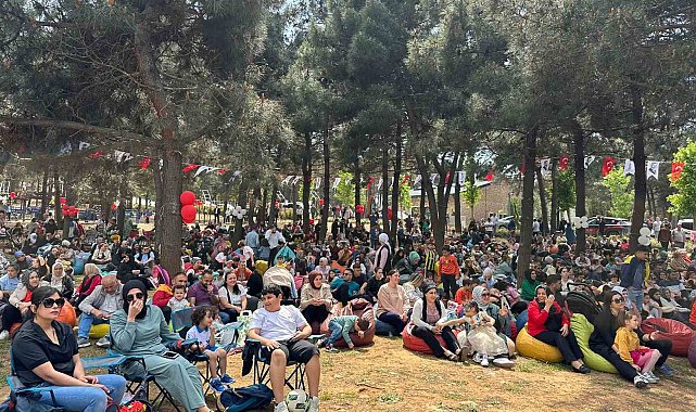Sancaktepe'de anneler çocuklarıyla müzik ve eğlenceye doydu