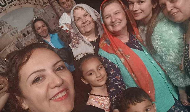 Sandıklı Gönüllü Hanımlar Derneği tiyatro ekibi Mardin'de sahne aldı