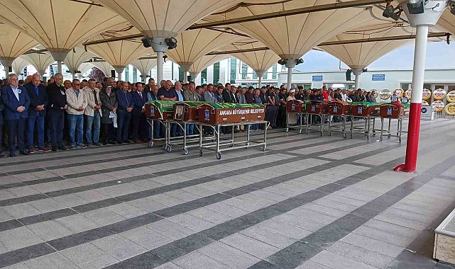 Saplantılısı tarafından öldürüldüğü iddia edilen kadın son yolcuğuna uğurlandı