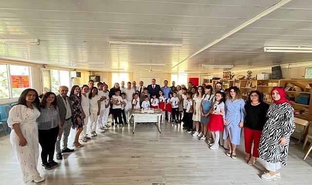 Sarıgöl Atatürk Ortaokulu özel eğitim sınıfı gösterileri duygulandırdı