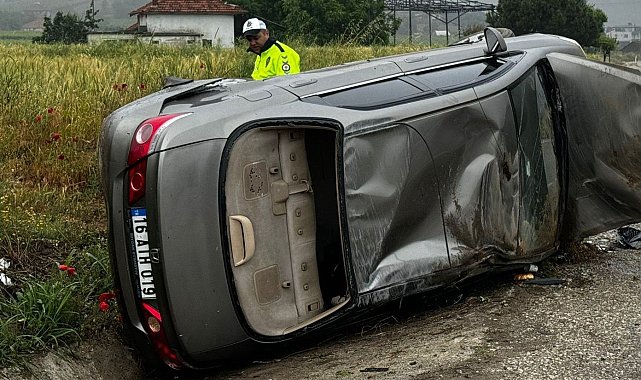 Sarıgöl'de trafik kazası: 3 yaralı