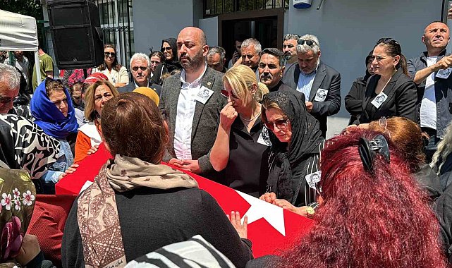 Sarıyer'deki kazada hayatını kaybeden kadın muhtar son yolculuğuna uğurlandı