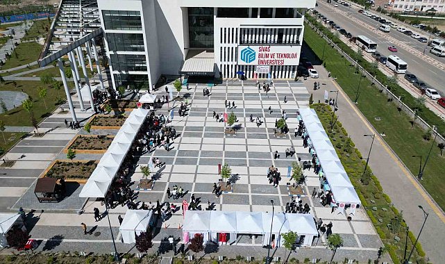 SBTÜ'de Üniversite Tercih ve Tanıtım Fuarı düzenlendi