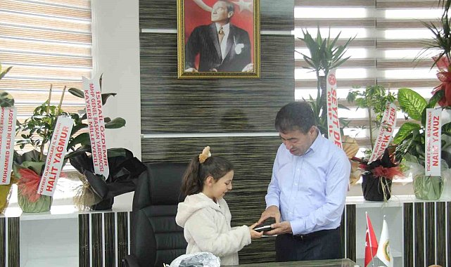 Şehit kızından Başkan Metin'e anlamlı hediye