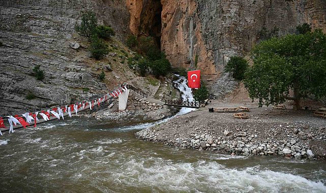 Şelaleler Diyarı'na davet