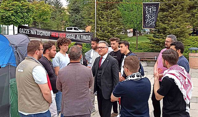 Selçuk Üniversitesi öğrencilerinden Gazze&#039;deki soykırıma barışçıl tepki