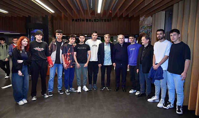 Şenol Güneş'ten Fatih Kütüphanelerine ziyaret