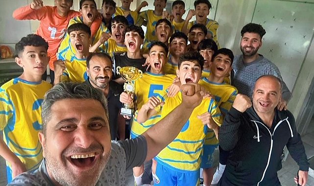 Siirt İl Özel İdare Spor U15 Takımı, Türkiye'nin en iyi dört takımı arasına girdi