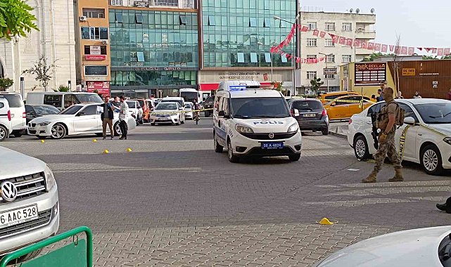 Siirt Valisi silahlı kavganın ortasında kaldı