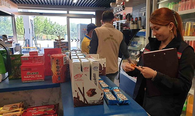 Sinanpaşa'da gıda satışı yapan işletmeler denetlendi