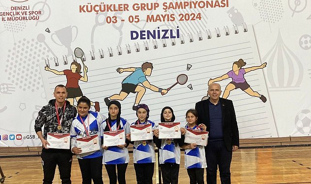 Sinanpaşalı öğrenciler badmintonda bölge şampiyonu oldu