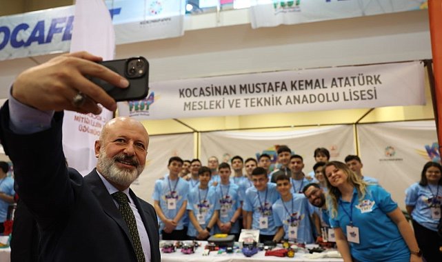 Sınır tanımayan teknoloji festivalinde gençlerin hayalleri gerçekleşiyor