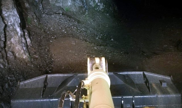 Şirvan'da meydana gelen heyelanda mahsur kalan vatandaşlar kurtarıldı