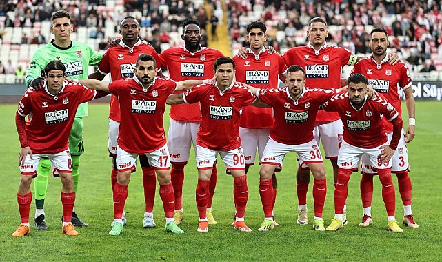 Sivasspor'da 16 futbolcunun sözleşmesi bitiyor
